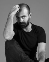 Актер Эркан Авджи Актер Эркан Авджи